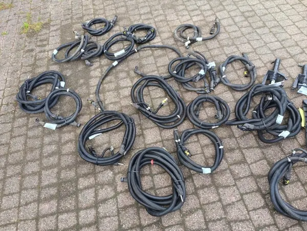 Scania AdBlue-lämmitysputki OEM 2255631 2277632 image 2