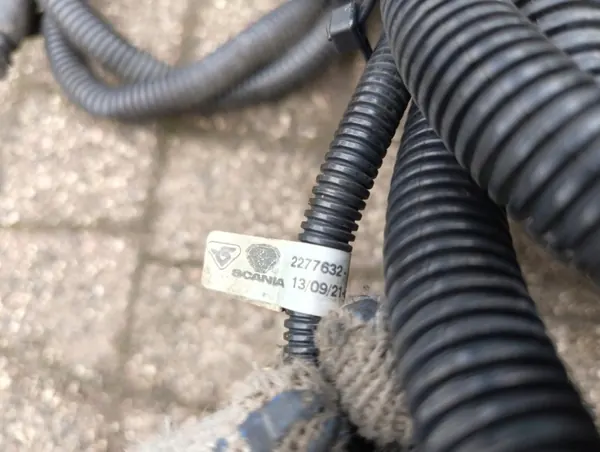 Scania AdBlue-lämmitysputki OEM 2255631 2277632 image 3
