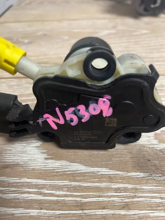 Pompe Mercedes-Benz GL X166 f01c070012 image 2