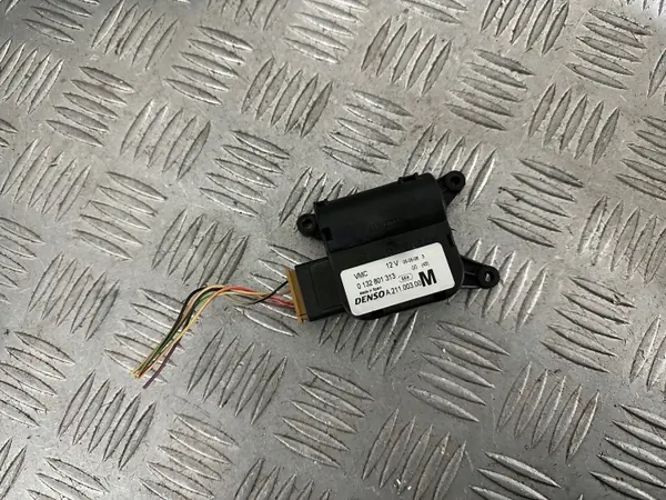 Lancia Delta III Heizungsmotorstecker OEM 0132801313 image 4