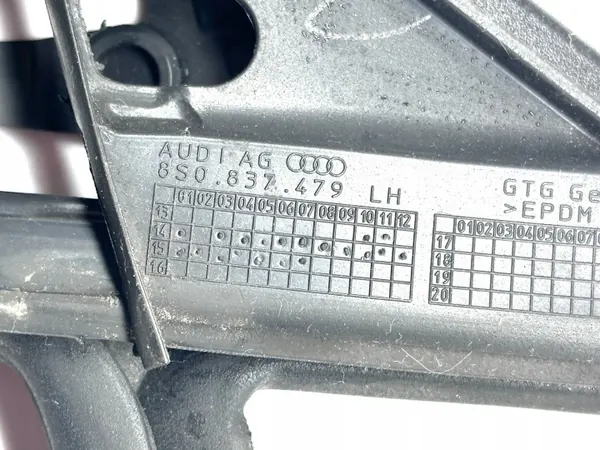 Audi TT 8S Front links Türfensterdichtung OEM 8S0837479A image 6