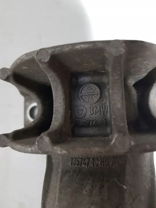 BMW 6885789 Bak Stabilisatorfäste - Höger Sida image 6