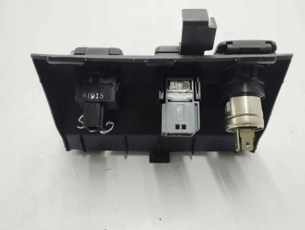 USB-aansluiting Honda Accord 2009 OEM AMD107834 image 3
