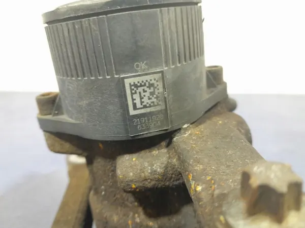 OEM 9819060980 Right Rear Caliper Bracket Citroen image 4