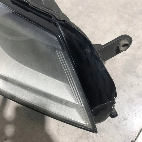 Oikea Heijastinlamppu VW Passat B7 image 2