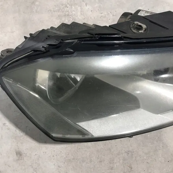 Oikea Heijastinlamppu VW Passat B7 image 4