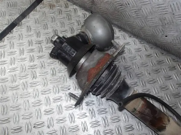 Amortisseur avant Citroen C5 2.0 16V image 3