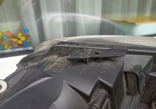 XENON VASEN VW GOLF V COMBI JETTA 1K6941039 image 9