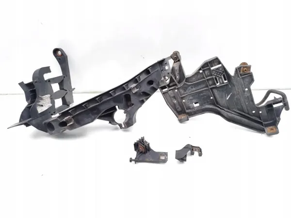 Audi A4 Strålkastarfäste OEM 8K0805607 Vänster image 2
