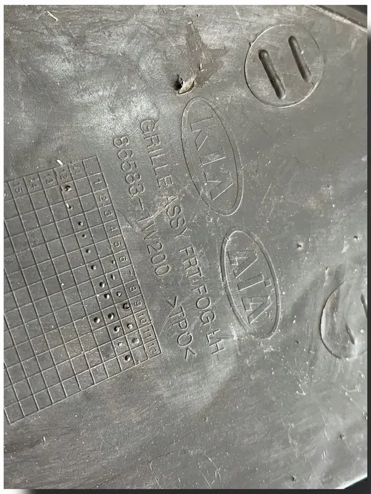 KIA RIO 2012 Grade de Para-choque Esquerda Halógena OEM W261 image 5