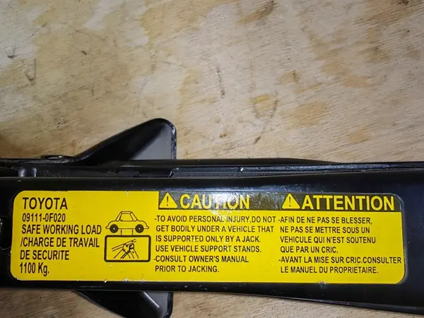 Cric de roue de secours OEM 09111-0F020 Toyota Auris I image 3