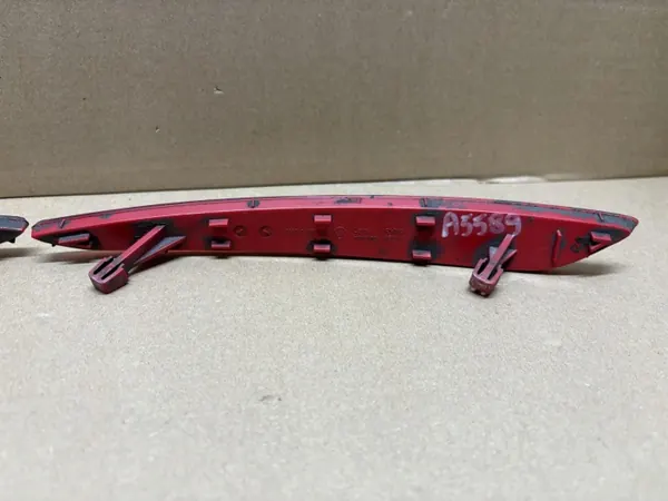 Refletor para-choques traseiro VW Scirocco OEM 1K8945105/1K8945106 image 4