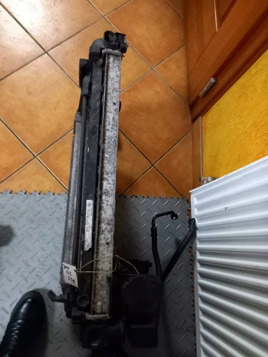 Radiador de ventilador BMW E46 2001-2005 2.0 D image 8