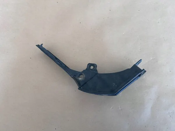 Suporte de para-choque traseiro direito A2058852923 Mercedes C-Class W205 image 2