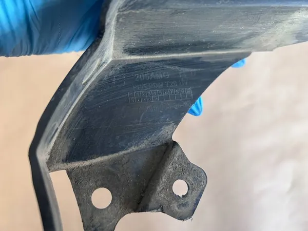 Suporte de para-choque traseiro direito A2058852923 Mercedes C-Class W205 image 4