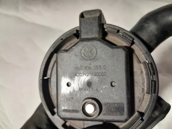 OEM 5Q0906253C koolstoffilter drukschakelaar image 3