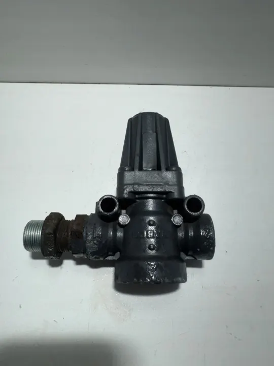 Válvula Redutora Wabco OEM A0054298444 Mercedes image 3