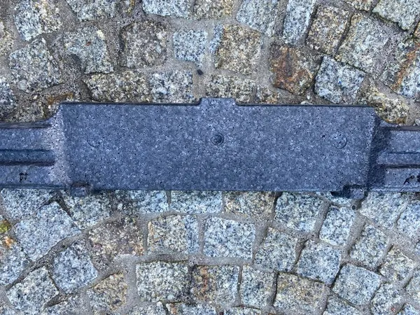 AUDI A4 B8 8K Etupuskuri Iskunvaimennin OEM 8K0807550E image 5