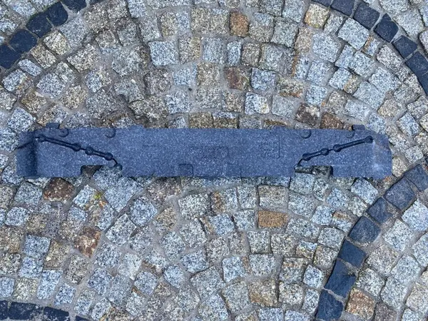 AUDI A4 B8 8K Etupuskuri Iskunvaimennin OEM 8K0807550E image 6