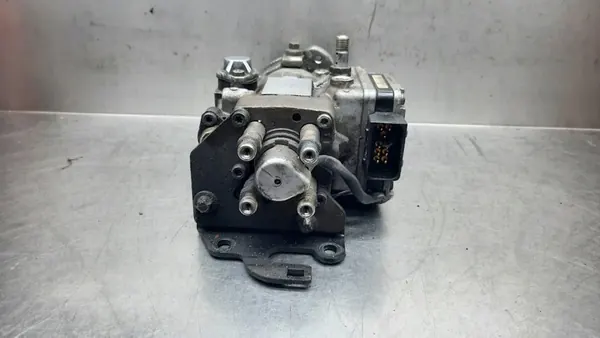 Injectiepomp Opel Astra G 1.7D 90572504 image 5