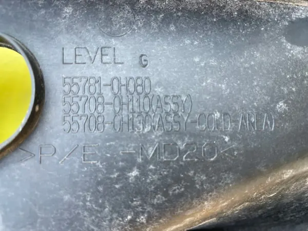 Junta de ventana superior OEM 55781-0H080 Peugeot 108 image 8