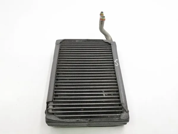 Lämmönvaihdin A/C Chrysler 300 OEM AMD82718 image 2