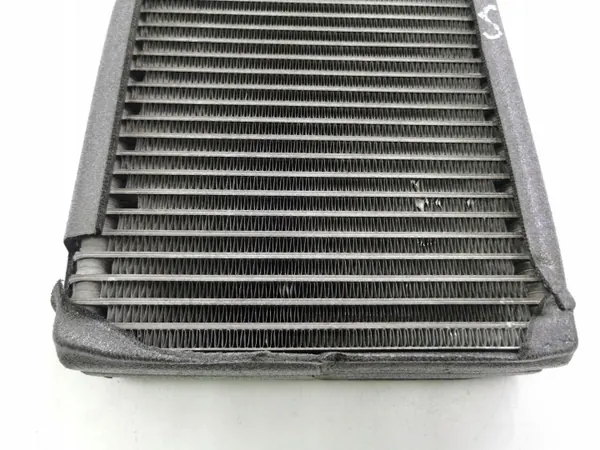 Lämmönvaihdin A/C Chrysler 300 OEM AMD82718 image 3