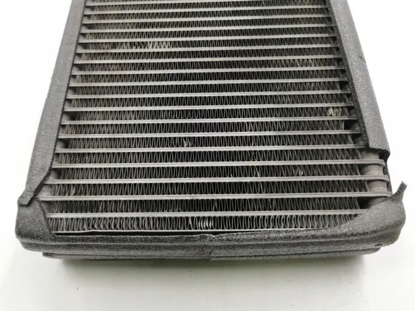 Lämmönvaihdin A/C Chrysler 300 OEM AMD82718 image 8