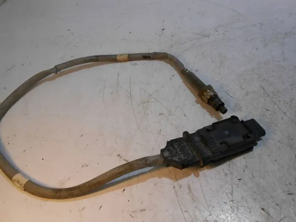 Sensor NOx OEM 05L907807AP para VW Golf VIII y Audi A3 image 5