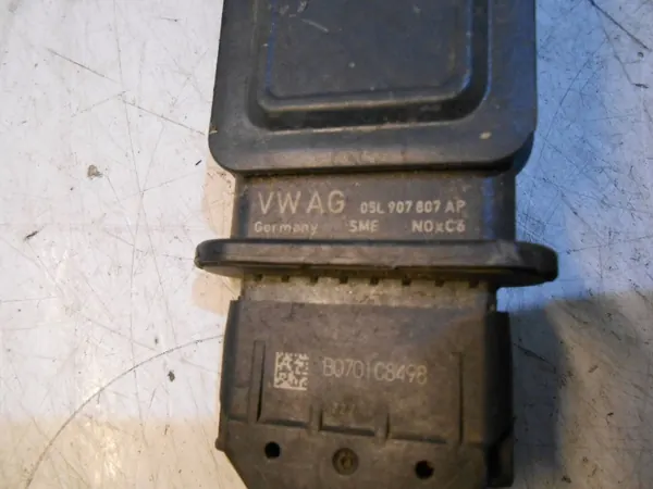 Sensor NOx OEM 05L907807AP para VW Golf VIII y Audi A3 image 9