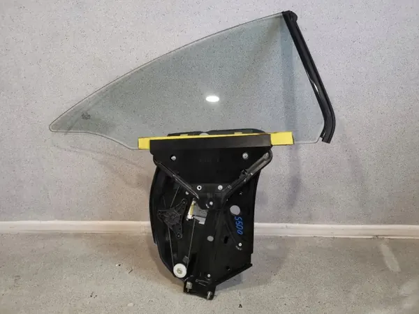 Mercedes-Benz achterzijruit OEM A2176700110 image 2