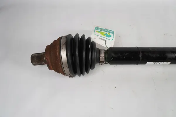 Höger fram drivaxel VW Golf VII image 4