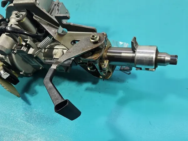 Pompe de direction Renault OEM 488108643R Occasion image 3