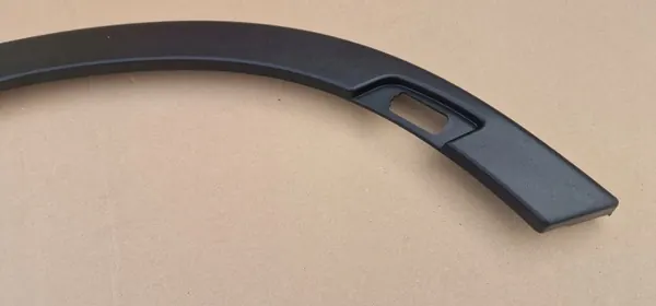 Extensão de para-lama esquerdo Iveco S-Way OEM 5802318895 image 3