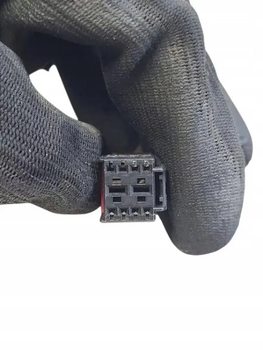 Câmera porta-malas Volvo XC60 OEM 31381517 - Usado image 3