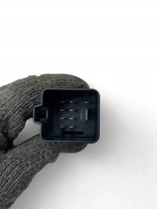 Sytytysvastuksen Relä Audi Q7 3.0TDI 4M0907282E image 5