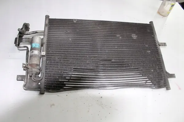 Condensador AC Mazda 5 2006 2.0 - Mazda OE Usado image 2