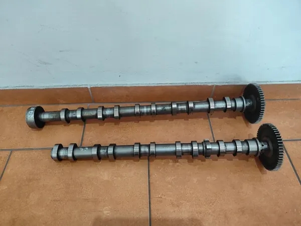Arbre à cames Volvo V40 OEM 4903543 4947547 2.0 D3 image 2