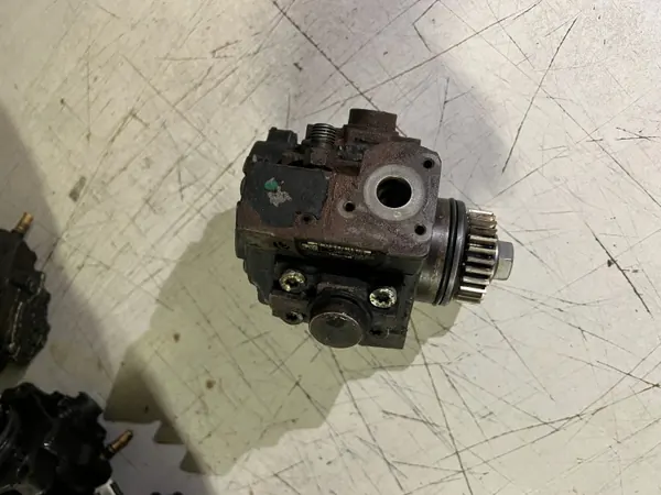 Bomba de injeção OEM 8200912103 para Renault Master 2.3 image 3