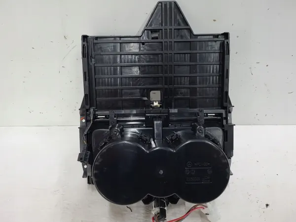 Mercedes GT W190 AMG Käsinoja OEM a1906803800 image 4