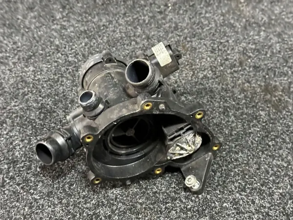 VW 1.8 2.0 TFSI Termostat Hus 06L121111M image 2