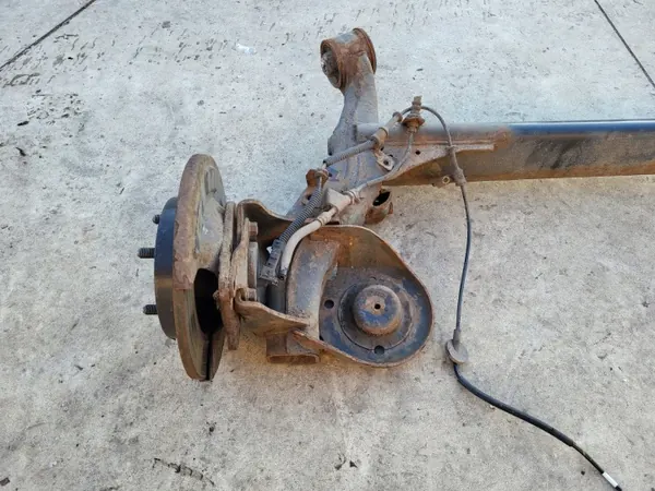 Viga do eixo traseiro OEM PRKA11422165652 Kia Venga image 6