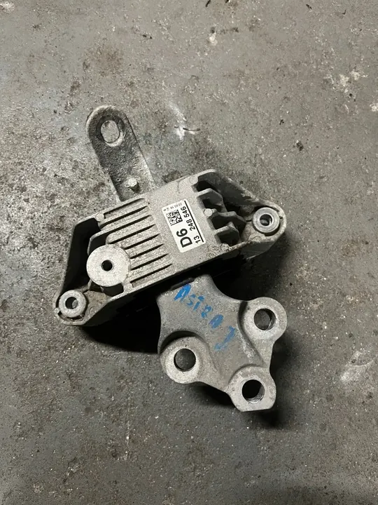 Supporto motore Opel Astra J 1.7 CDTI image 3