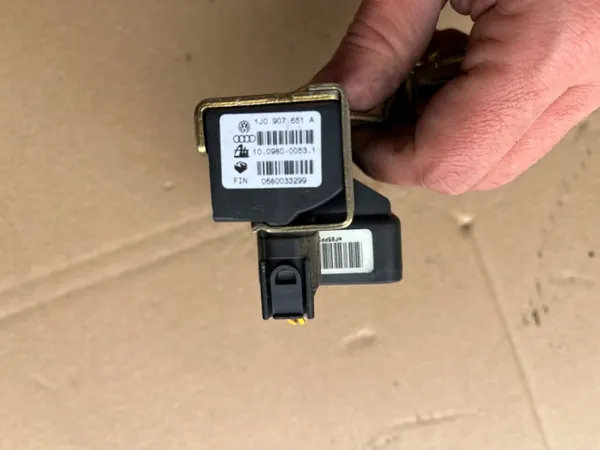 Module Capteur ESP OEM 1J0907657A pour VW Golf IV image 4