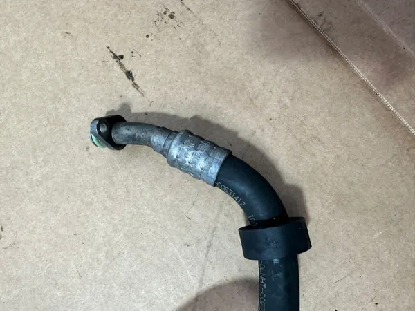 Conduit de refroidisseur d'huile OEM A1561800082 Mercedes ML image 4