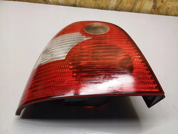 Luz Trasera Izquierda Volkswagen Polo 9N image 3