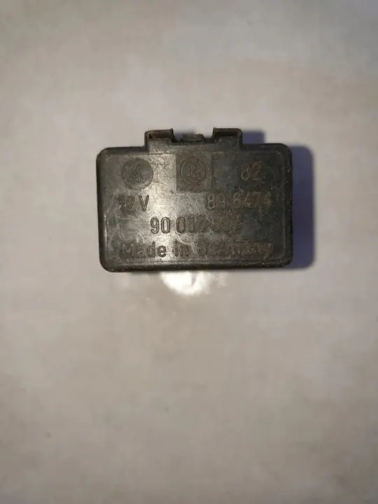 Relais OEM 90054637 pour Opel Rekord E 1982 image 2