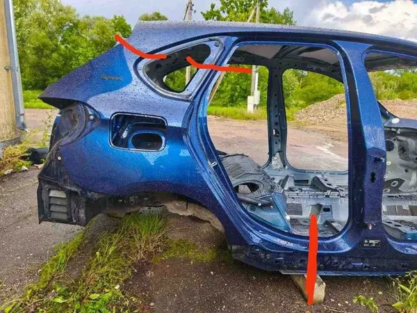 Quarto traseiro direito BMW 2 ACTIVE TOURER (F45) 2016 OEM image 1