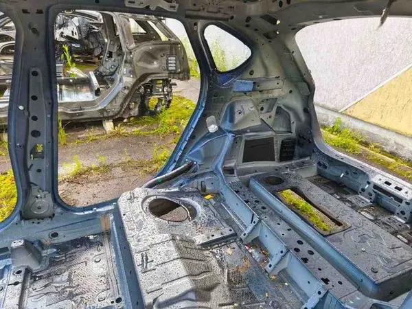 Quarto traseiro direito BMW 2 ACTIVE TOURER (F45) 2016 OEM image 4