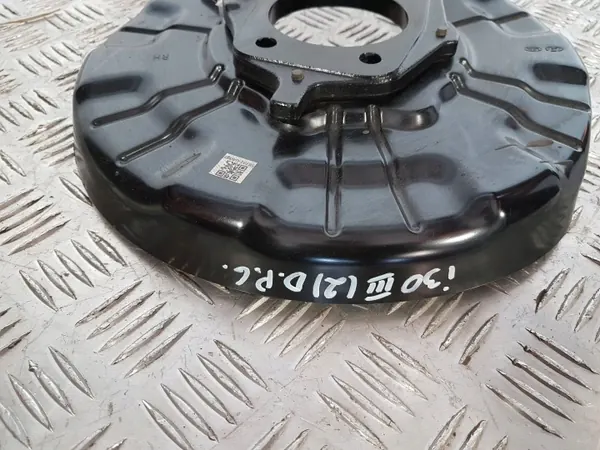 Hyundai i30 takajarrulevyn suojus OEM 58391G4000 image 3